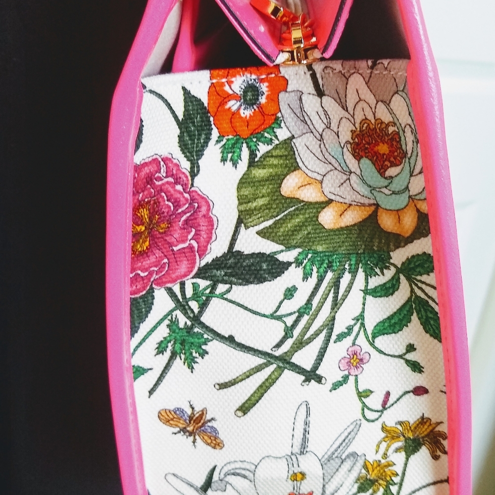 Gucci Authentic Flora Crossbody/Tote #550141 - Picture 6 of 10